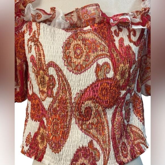 NWOT Express On/Off Shoulder Crop Top - Picture 2 of 5